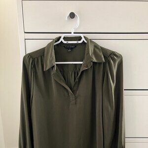 Banana Republic Satiny Blouse - size S
